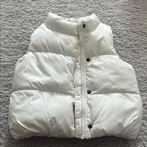 Old Navy White Quilted Puffer Vest with Stand-Up Collar
